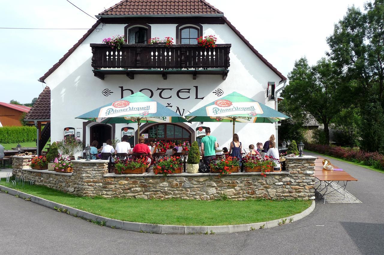 Hotel Jiricna Sušice المظهر الخارجي الصورة
